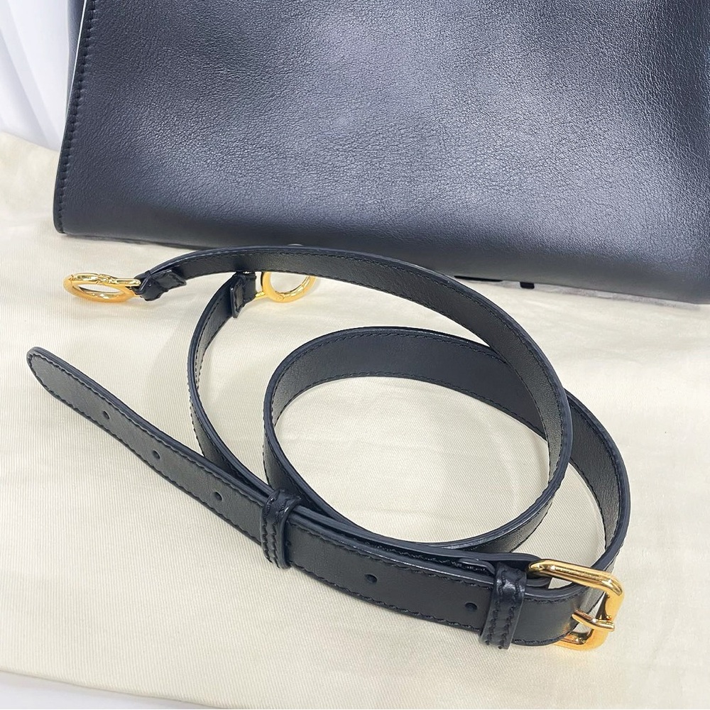 Fendi Black Leather Peekaboo Handbag - Picture 8 of 10